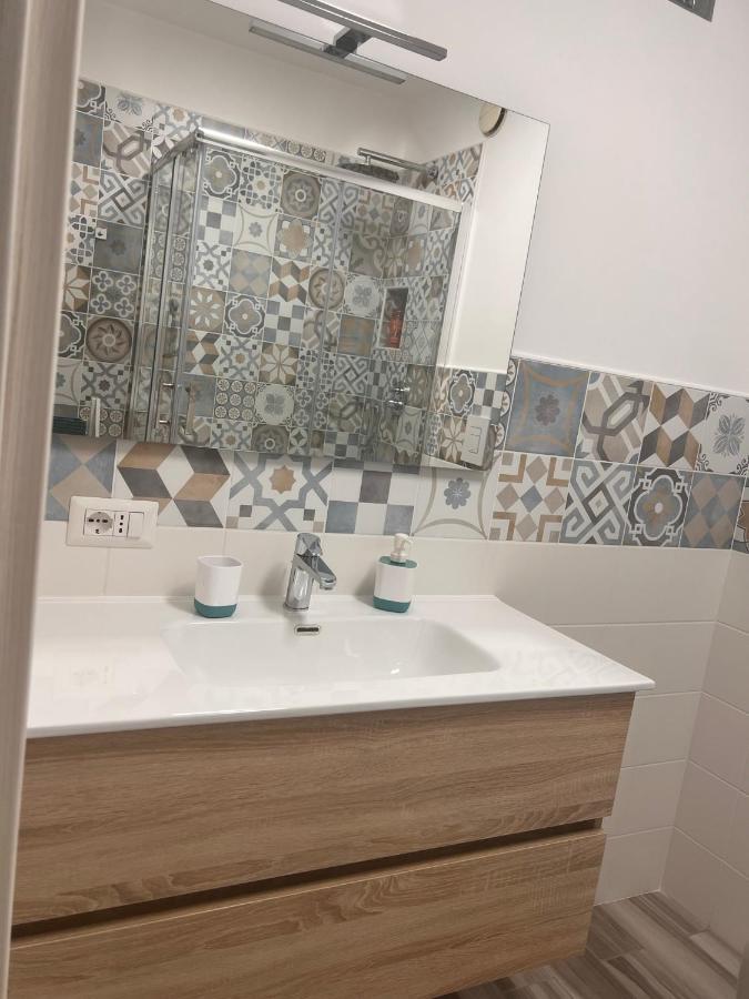 City Home 77 Наполи Екстериор снимка