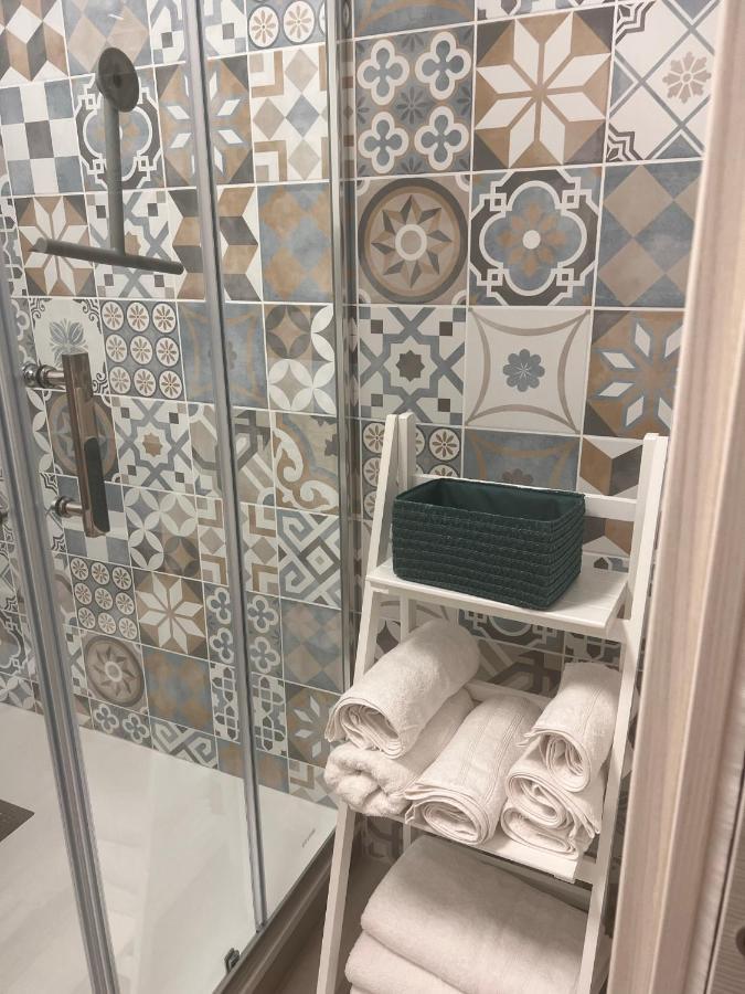 City Home 77 Наполи Екстериор снимка