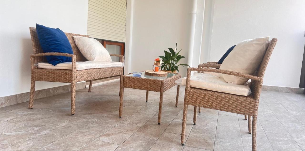 City Home 77 Наполи Екстериор снимка