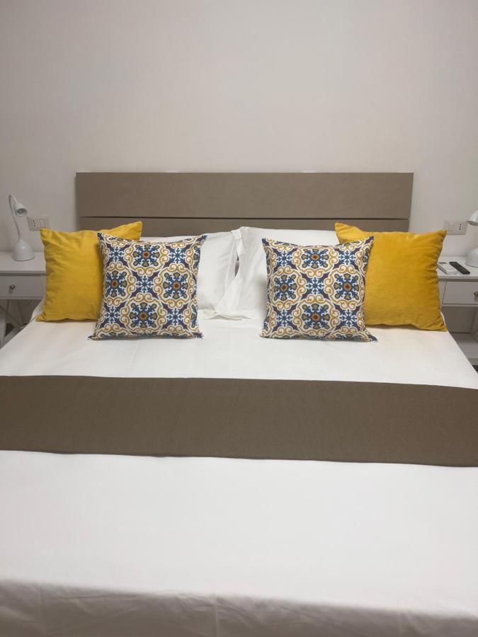 City Home 77 Наполи Екстериор снимка