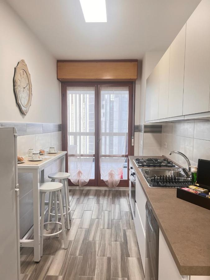 City Home 77 Наполи Екстериор снимка