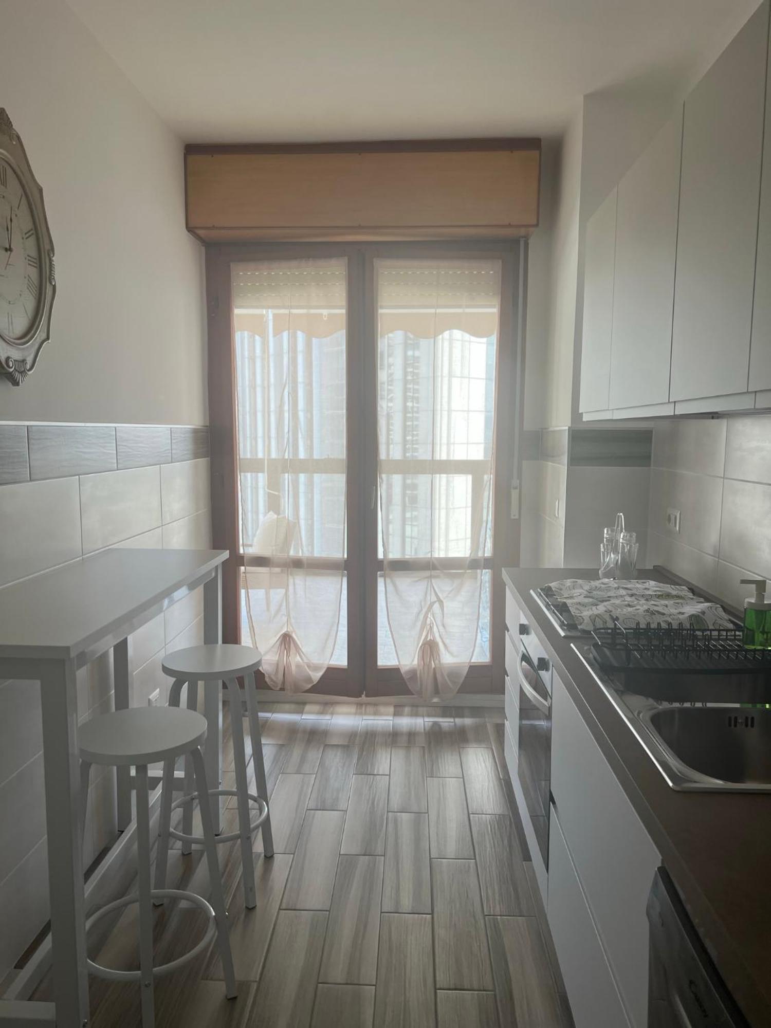 City Home 77 Наполи Екстериор снимка